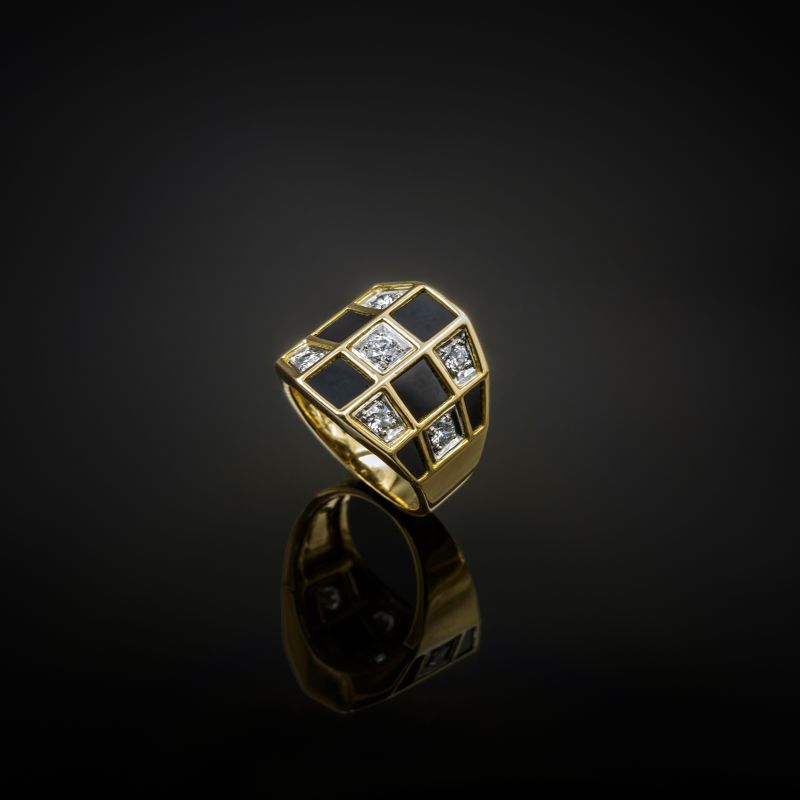 VAN CLEEF & ARPELS